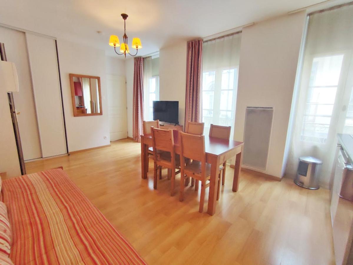 Ostal, T3, Centre Luchon, Wifi, Casier A Skis, Ascenseur, 6 Personnes Bagneres-de-Luchon ภายนอก รูปภาพ